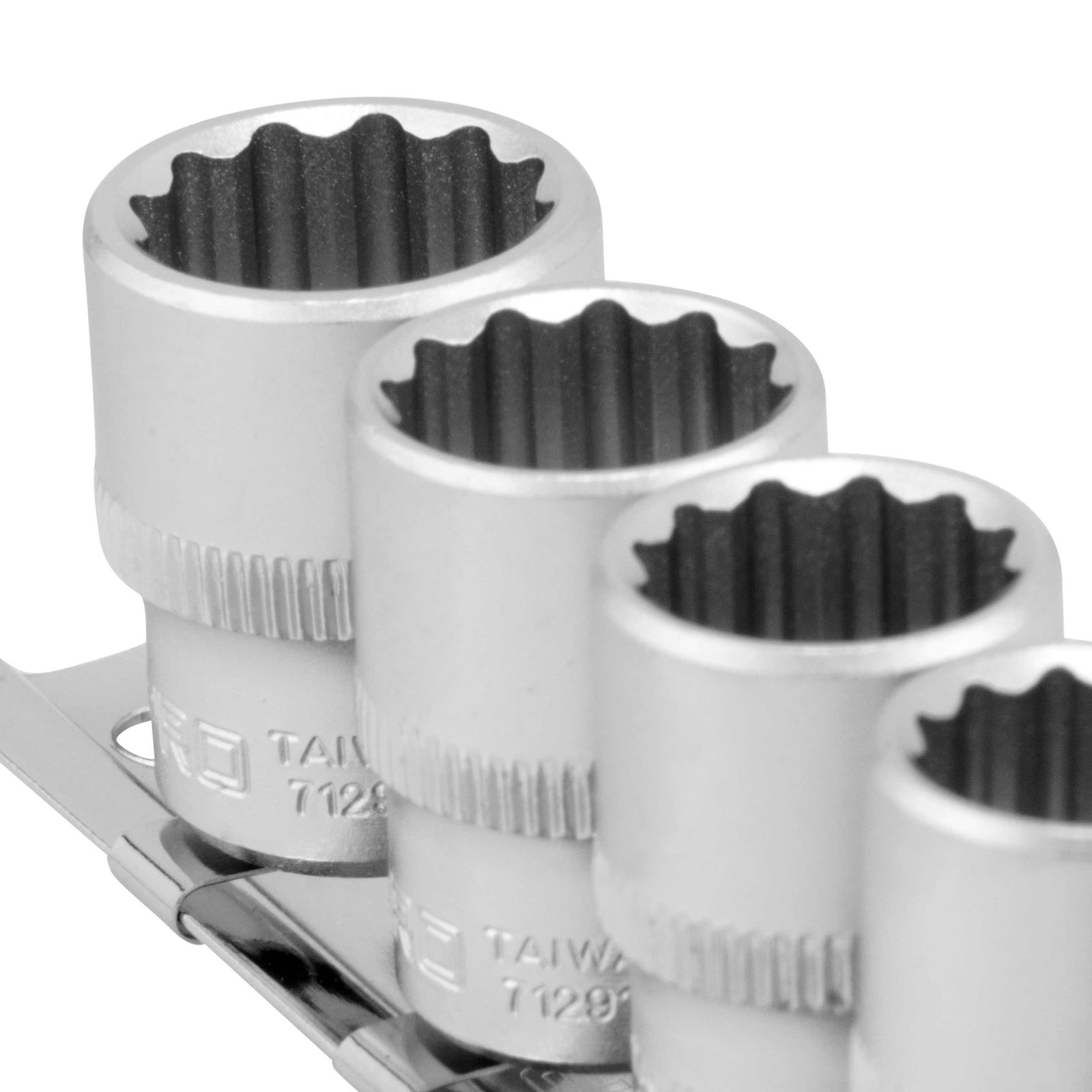 1/4" Dr. 13 Pcs 12PT Socket Set.